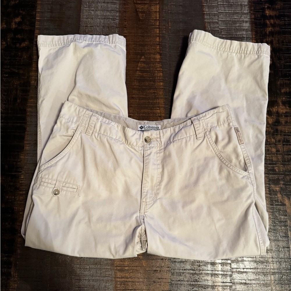Women’s Columbia Cropped Hiking Work Play Casual Pants Beige Size 8